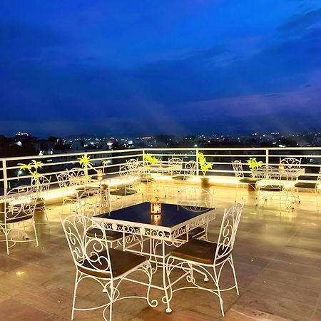 אודייפור Hotel The Celebration By Amod Best Hotel & Rooftop מראה חיצוני תמונה