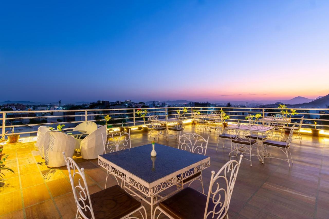 אודייפור Hotel The Celebration By Amod Best Hotel & Rooftop מראה חיצוני תמונה