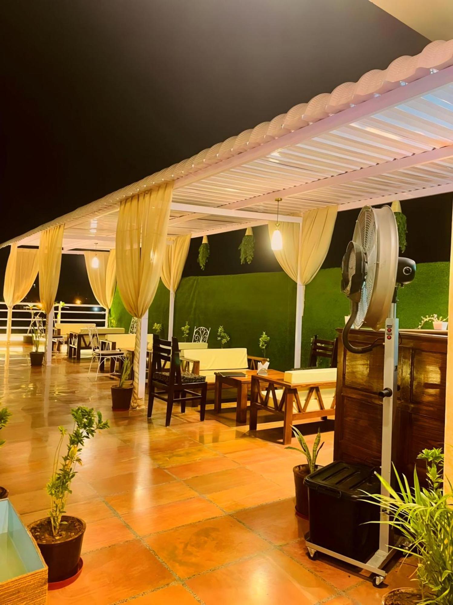 אודייפור Hotel The Celebration By Amod Best Hotel & Rooftop מראה חיצוני תמונה